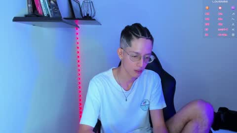 Snapshot of manu_vera8 chatting on 01-11-25, 12:55 Manuel online show from 01-11-25, 12:55