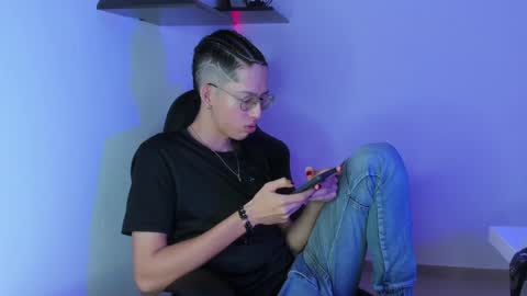 Snapshot of manu_vera8 chatting on 01-12-25, 10:33 Manuel online show from 01-12-25, 10:33