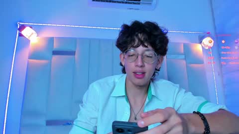 Snapshot of manu_vera8 chatting on 01-17-25, 12:42 Manuel online show from 01-17-25, 12:42