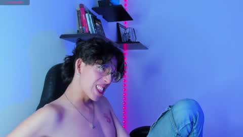 Snapshot of manu_vera8 chatting on 01-23-25, 10:44 Manuel online show from 01-23-25, 10:44