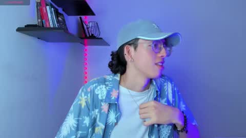 Snapshot of manu_vera8 chatting on 02-16-25, 06:43 Manuel online show from 02-16-25, 06:43