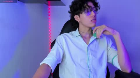 Snapshot of manu_vera8 chatting on 02-22-25, 07:25 Manuel online show from 02-22-25, 07:25