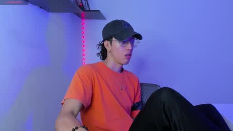 Snapshot of manu_vera8 chatting on 02-25-25, 08:09 Manuel online show from 02-25-25, 08:09