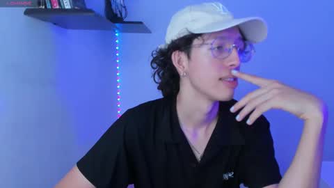 Snapshot of manu_vera8 chatting on 02-26-25, 07:38 Manuel online show from 02-26-25, 07:38