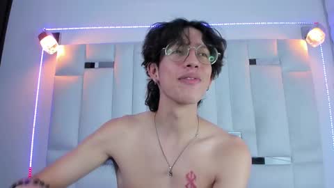 Snapshot of manu_vera8 chatting on 02-27-25, 01:48 Manuel online show from 02-27-25, 01:48