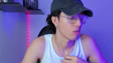 Snapshot of manu_vera8 chatting on 02-28-25, 07:56 Manuel online show from 02-28-25, 07:56