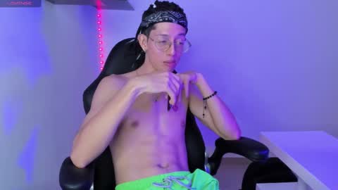 Snapshot of manu_vera8 chatting on 03-10-25, 01:34 Manuel online show from 03-10-25, 01:34