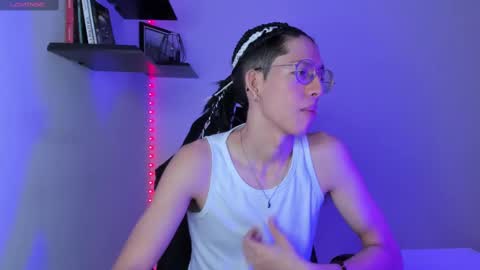 Snapshot of manu_vera8 chatting on 03-10-25, 12:48 Manuel online show from 03-10-25, 12:48