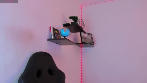 Snapshot of manu_vera8 chatting on 10-03-25, 08:17 Manuel online show from 10-03-25, 08:17