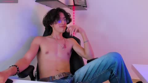 Snapshot of manu_vera8 chatting on 10-04-25, 08:23 Manuel online show from 10-04-25, 08:23