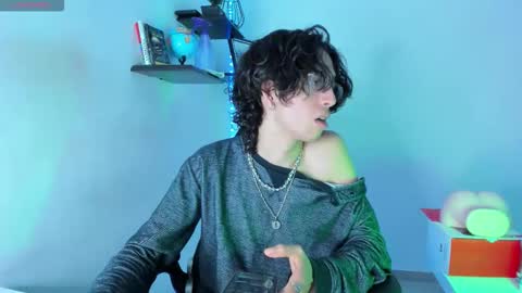 Snapshot of manu_vera8 chatting on 10-23-25, 04:34 Manuel online show from 10-23-25, 04:34