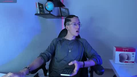 Snapshot of manu_vera8 chatting on 11-09-25, 01:48 Manuel online show from 11-09-25, 01:48