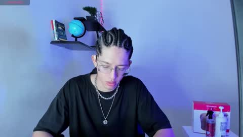 Snapshot of manu_vera8 chatting on 11-11-25, 03:06 Manuel online show from 11-11-25, 03:06