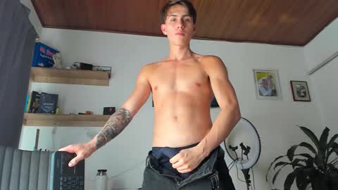 manucute 23  online show from 01-31-26, 07:11