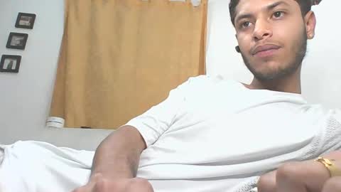 Snapshot of manuel444rl chatting on 02-19-25, 08:44 Manuel RL online show from 02-19-25, 08:44