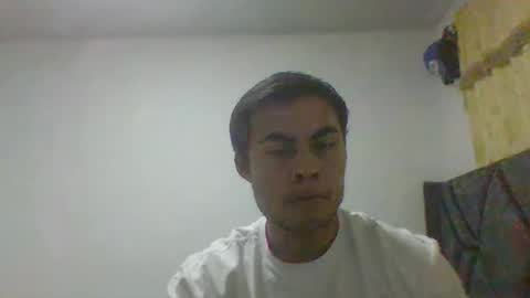 Snapshot of manuel9810 chatting on 12-19-25, 04:41 manuel9810 online show from 12-19-25, 04:41