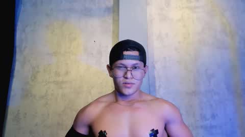 Manuel online show from 10-10-25, 01:15