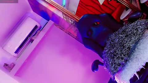 Manuela Kingsley online show from 12-19-25, 11:50