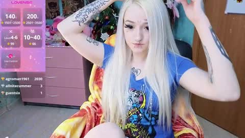 Snapshot of manuela_unicorn chatting on 12-28-24, 11:16 Manuela online show from 12-28-24, 11:16