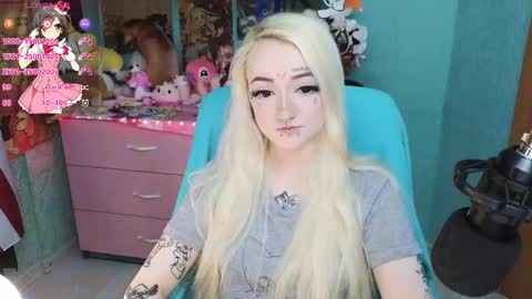 Snapshot of manuela_unicorn chatting on 03-09-25, 08:21 Manuela online show from 03-09-25, 08:21