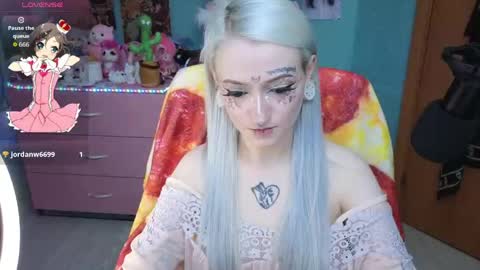 Manuela online show from 04-16-26, 09:04