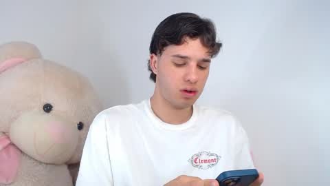 Snapshot of manuelr77 chatting on 05-09-26, 07:08 Manuel online show from 05-09-26, 07:08
