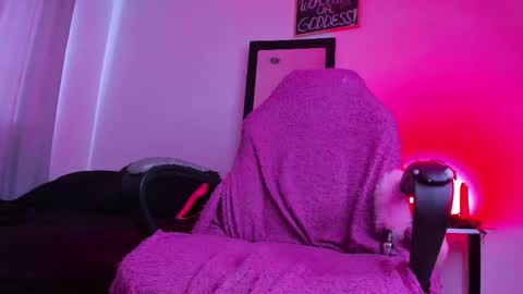 Snapshot of manuevans10 chatting on 02-19-25, 05:16 manuevans10 online show from 02-19-25, 05:16