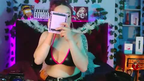 Maria Paula online show from 03-11-25, 09:34