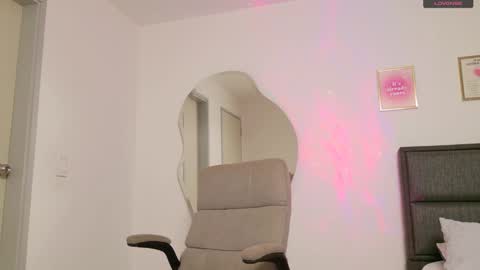 Snapshot of mar_333 chatting on 03-08-25, 02:23 online show from 03-08-25, 02:23