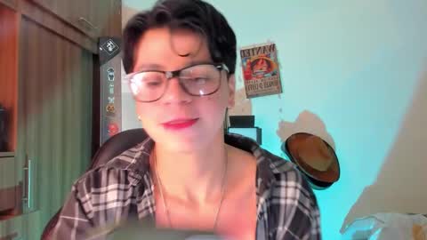 Snapshot of mar_alexis chatting on 12-14-25, 07:25 mar_alexis online show from 12-14-25, 07:25