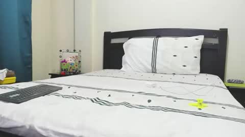 Mara online show from 12-16-25, 12:32