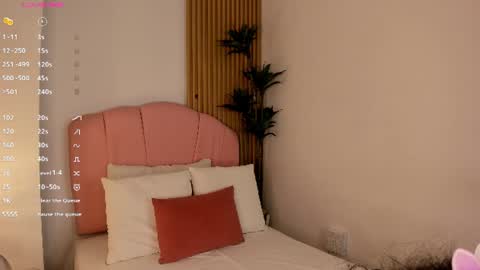 Snapshot of mara_betancurt chatting on 06-19-26, 07:50 Mara online show from 06-19-26, 07:50