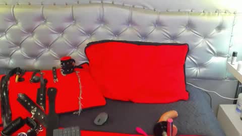 Mara  online show from 11-08-25, 02:56