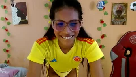 Snapshot of mara_summer chatting on 06-17-26, 01:34 Mara 3 online show from 06-17-26, 01:34