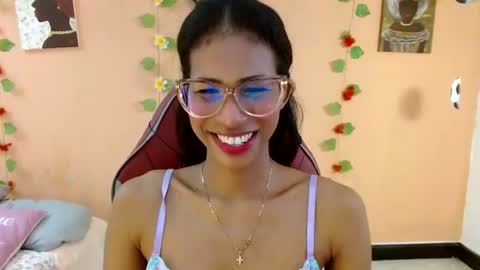 Snapshot of mara_summer chatting on 06-26-26, 01:15 Mara 3 online show from 06-26-26, 01:15