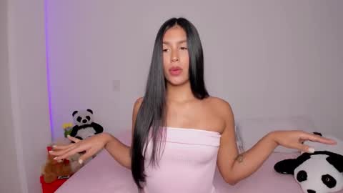 Snapshot of maragirl chatting on 11-06-25, 11:15 Mara online show from 11-06-25, 11:15