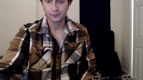 Snapshot of marc_313 chatting on 11-24-25, 08:58 Marc online show from 11-24-25, 08:58