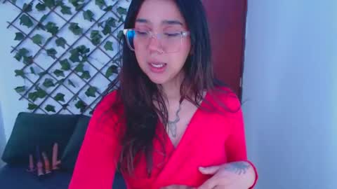 Snapshot of marce_bunny chatting on 11-15-25, 02:13 Marcela online show from 11-15-25, 02:13