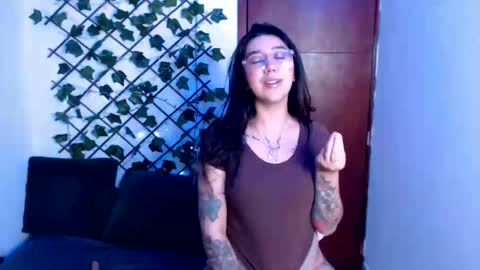 Snapshot of marce_bunny chatting on 12-05-25, 01:36 Marcela online show from 12-05-25, 01:36