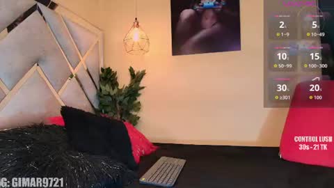 Snapshot of marcela_davila1 chatting on 06-25-26, 05:12 Marcela online show from 06-25-26, 05:12