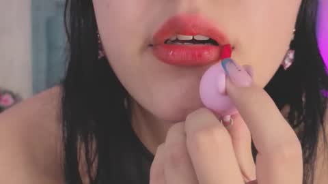 Marcela online show from 11-18-25, 08:35