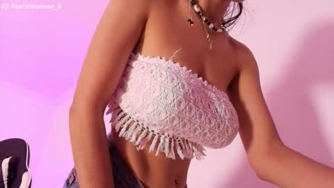 Snapshot of marcelinee__ chatting on 10-20-25, 09:59 Marce online show from 10-20-25, 09:59