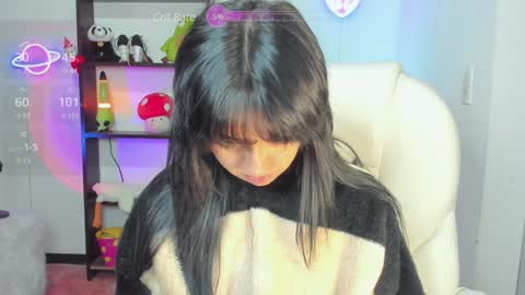 Snapshot of marcelinegh chatting on 12-16-24, 11:44 Marceline online show from 12-16-24, 11:44