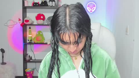 Snapshot of marcelinegh chatting on 01-29-25, 10:58 Marceline online show from 01-29-25, 10:58