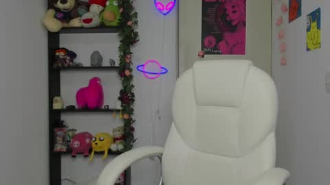 Marceline online show from 04-11-26, 10:52