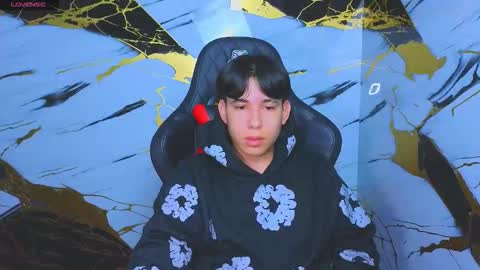 Snapshot of marcelo_boy chatting on 11-06-25, 11:44 marcelo_boy online show from 11-06-25, 11:44