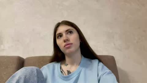 Snapshot of marcielongsdorf chatting on 05-31-26, 01:07 Mari online show from 05-31-26, 01:07