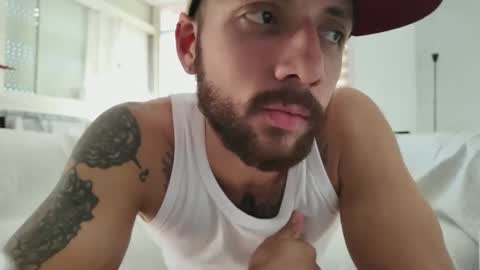 Snapshot of marco_parola chatting on 09-25-25, 04:43 marco_parola online show from 09-25-25, 04:43