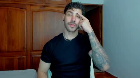 Snapshot of marco_tahani_ chatting on 05-25-26, 01:28 Marco IG marco tahani online show from 05-25-26, 01:28