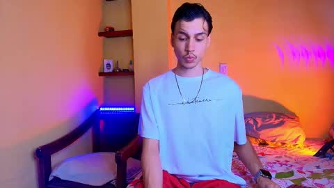 Snapshot of marcus_hanks chatting on 09-26-25, 05:33 Marcus Hanks online show from 09-26-25, 05:33